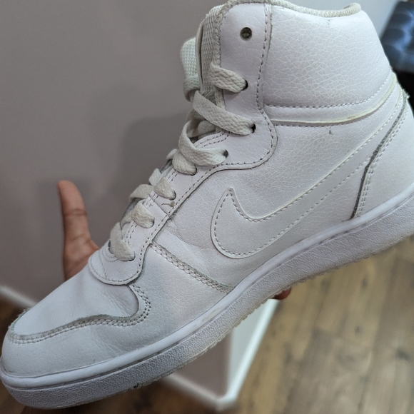 Nike TJ - Picture 2 of 3